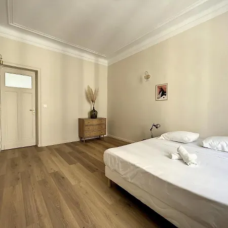 Apartmán Charmant Renove - Central & Spacieux - Les Freres De La Loc' *